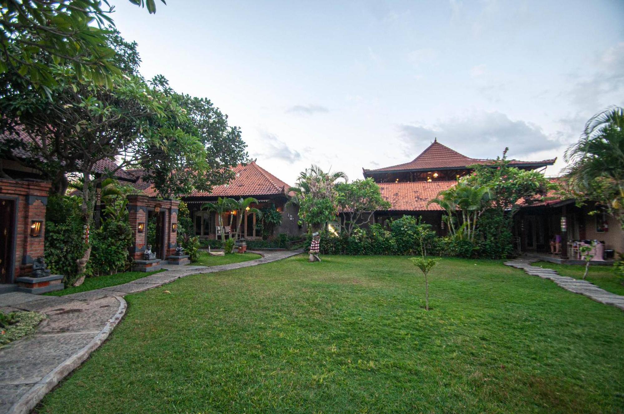 Kubuku Eco Dive Lodge And Yoga Pemuteran Exterior foto